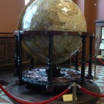 Globus w muzeum